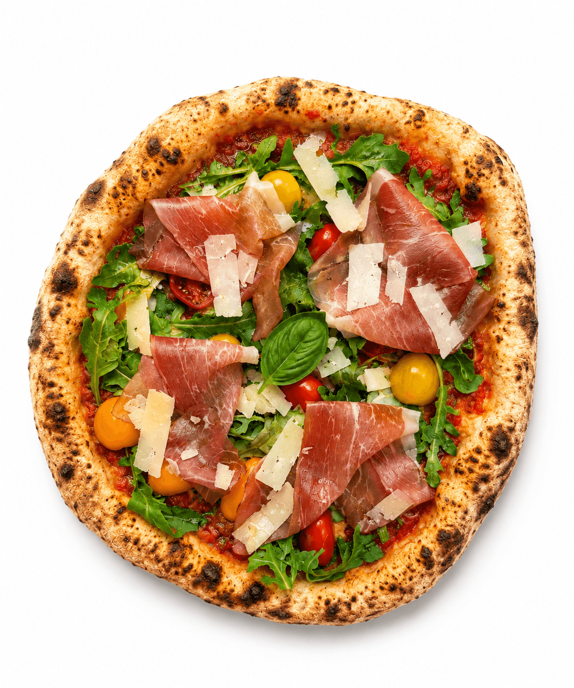 Pizza mit Rohschinken, Rucola und Parmesan